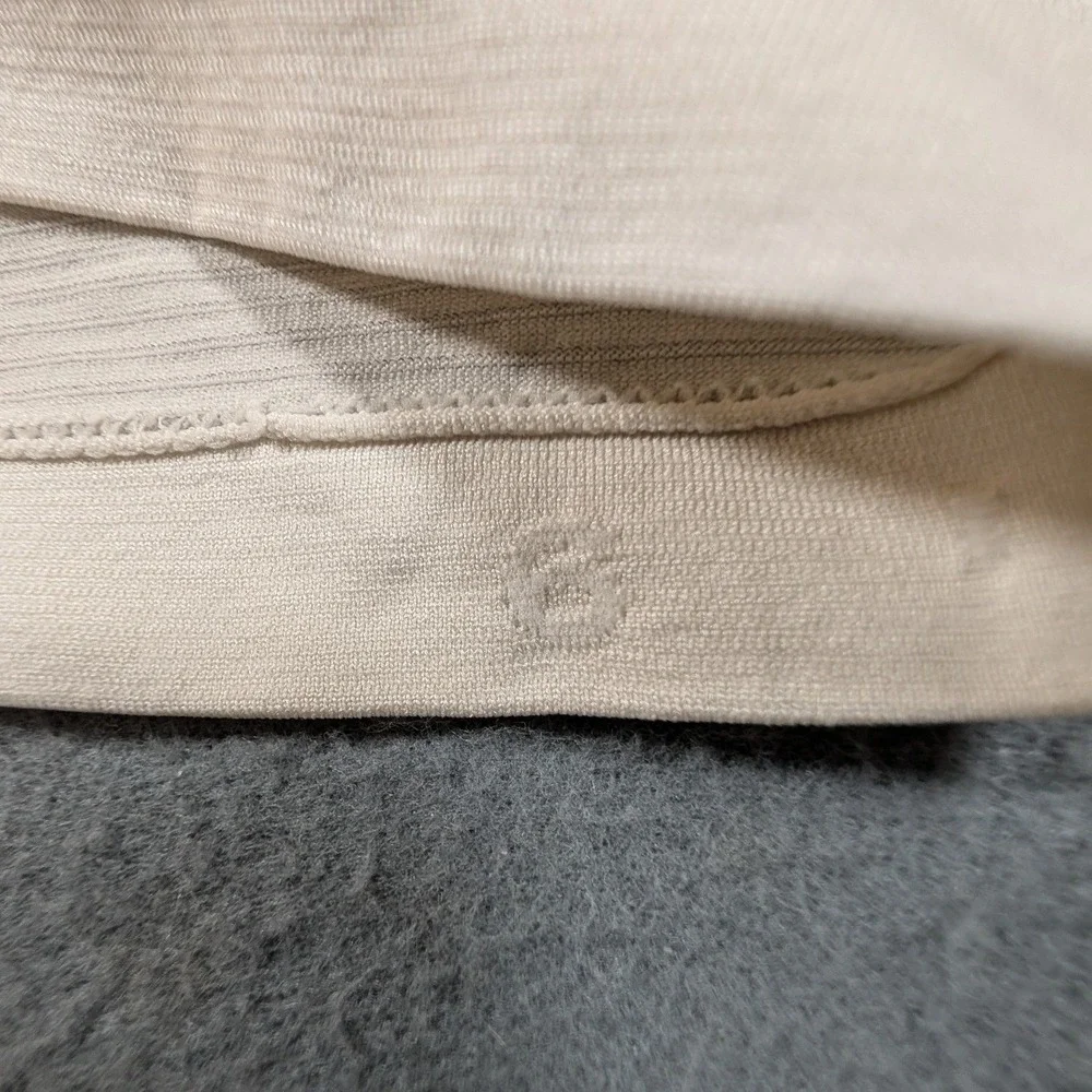Lululemon Swiftly Tech Short Sleeve 2.0 Women Size 6 Mesh Running Shirt